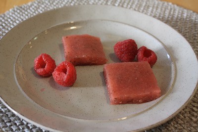 Constipation jello with raspberries