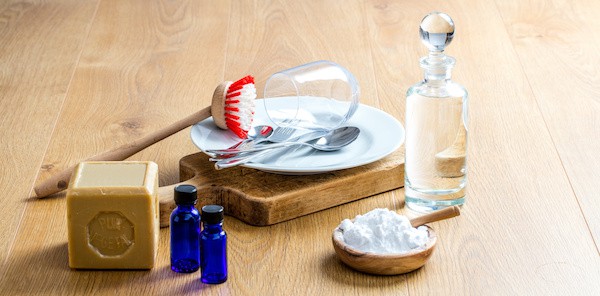 Homemade dishwashing tabs using essential oils