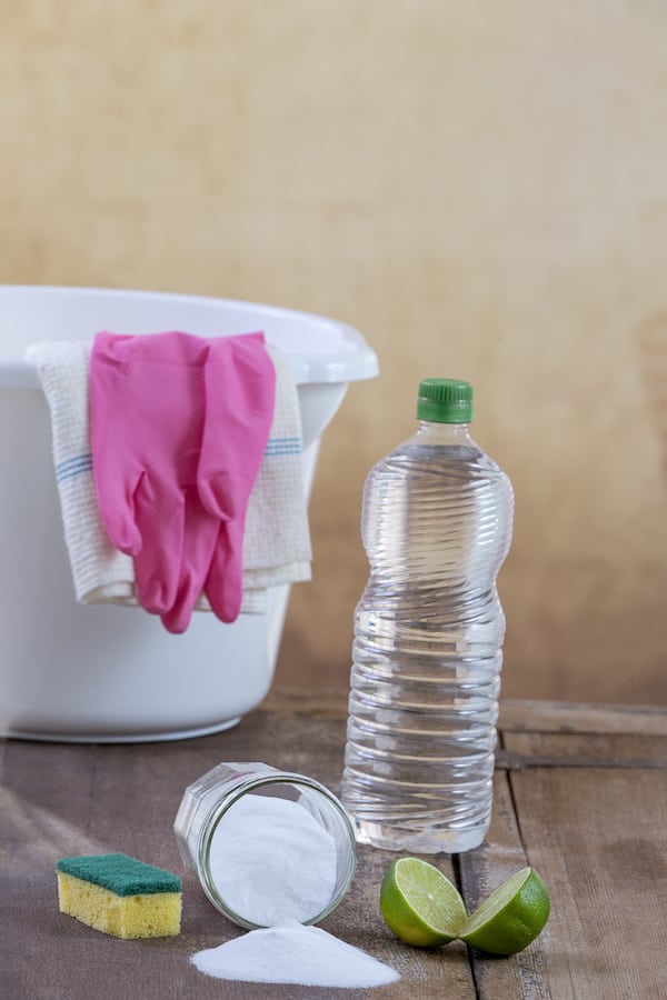 Homemade hardwood and tile floor cleaner